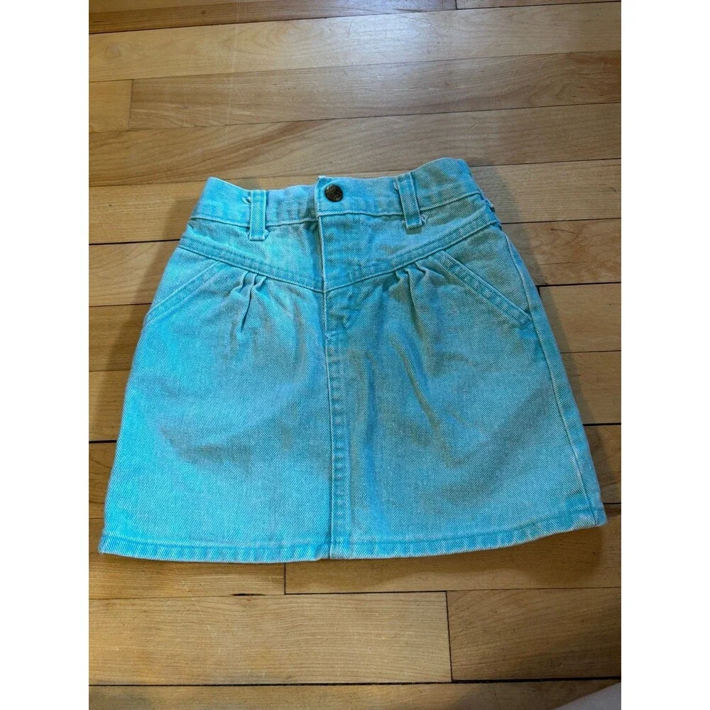 Vintage OshKosh B'Gosh Girls blue Denim Skirt Size 5 Pockets Made in USA